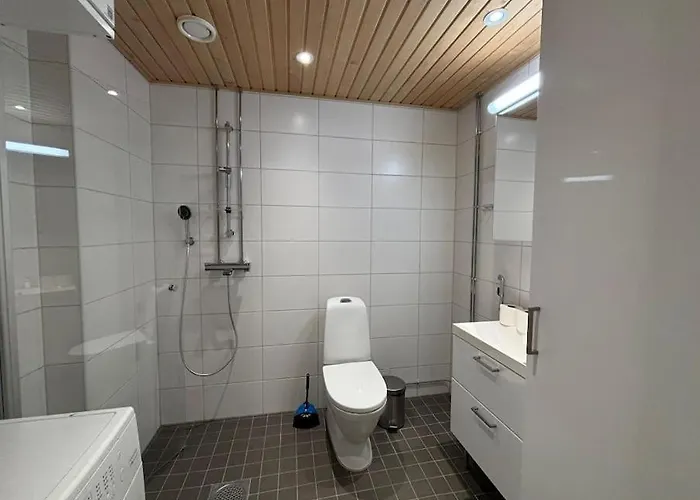 Kotimaailma Helsinki - Tilava Kolmio Tikkurilassa *